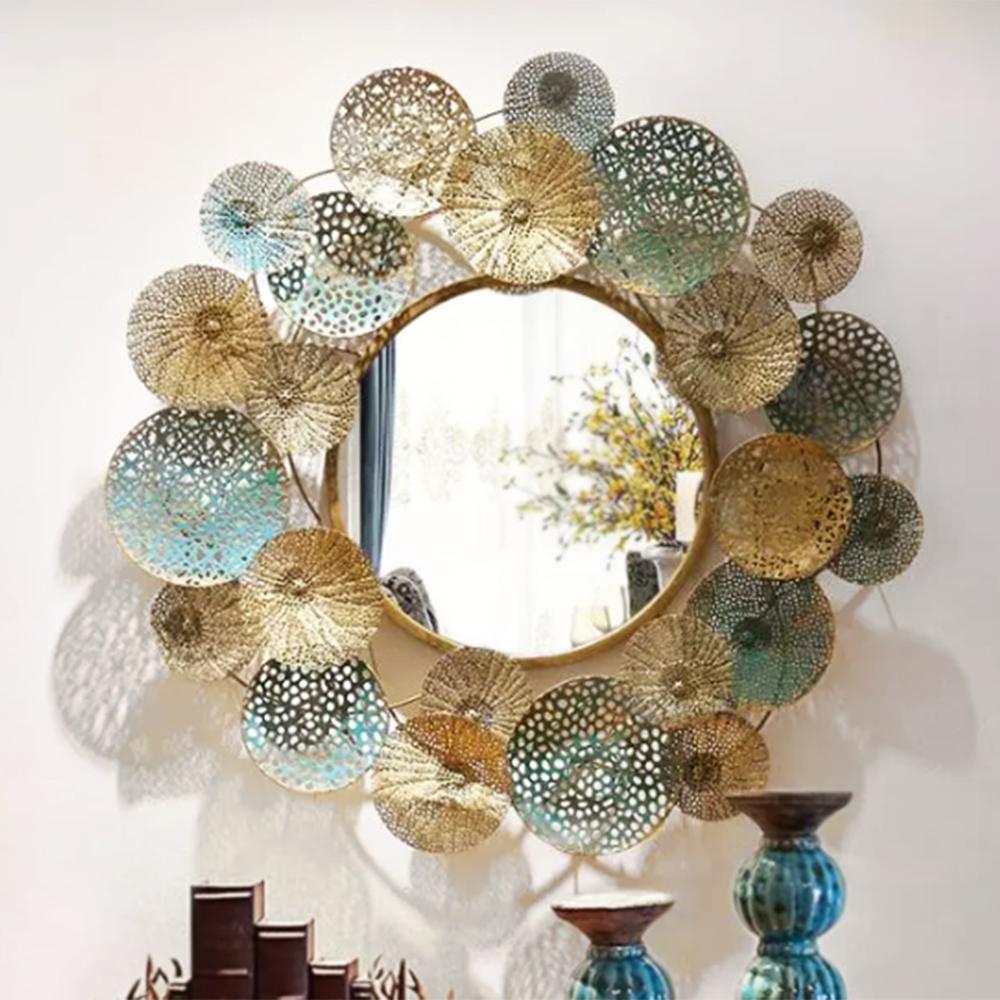 Iron-of-the-wall mirror