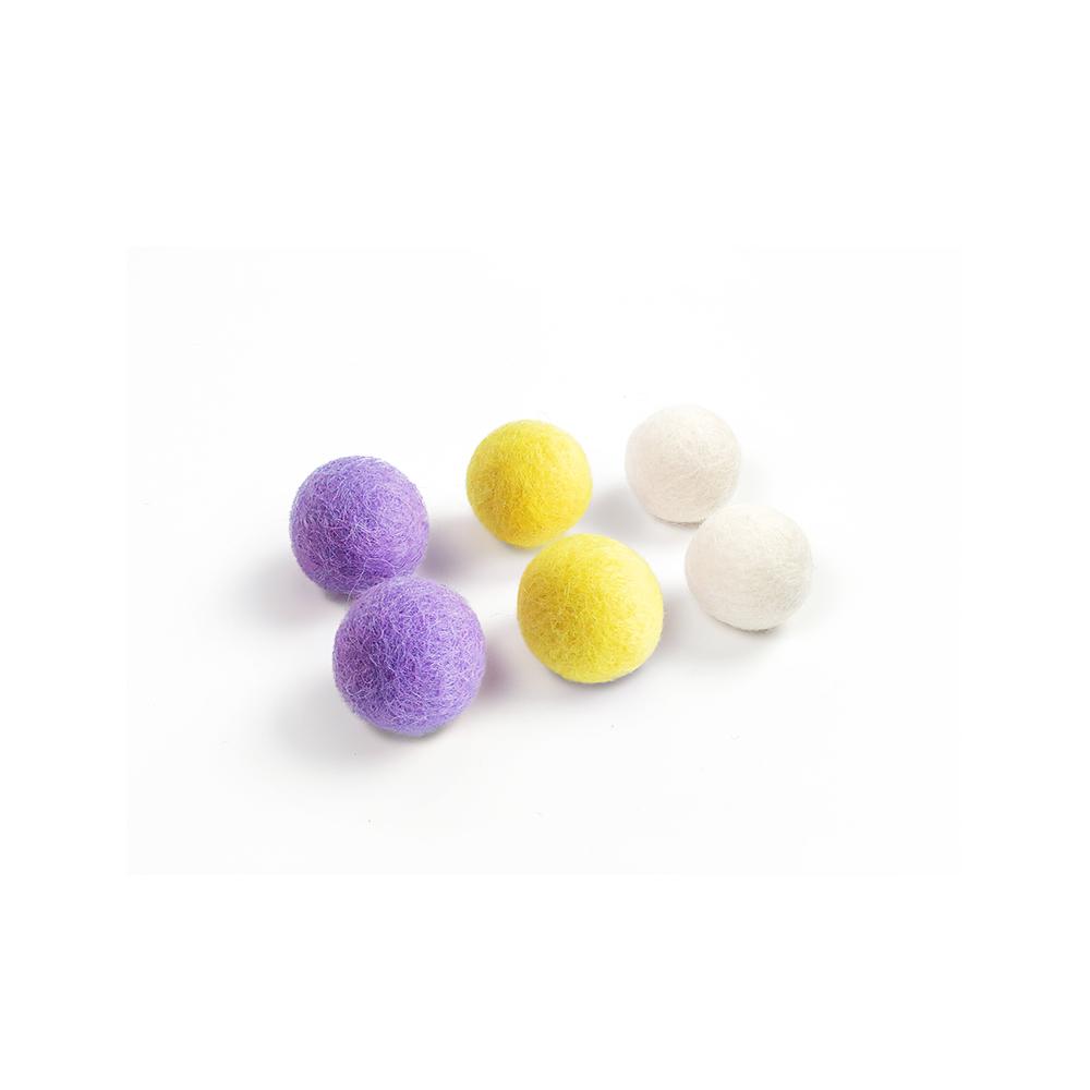 6 wool balls(purple and yellow and white)