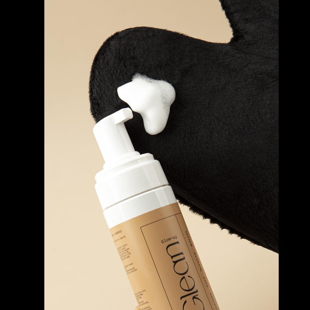 Gloves for glow-up self-tanning