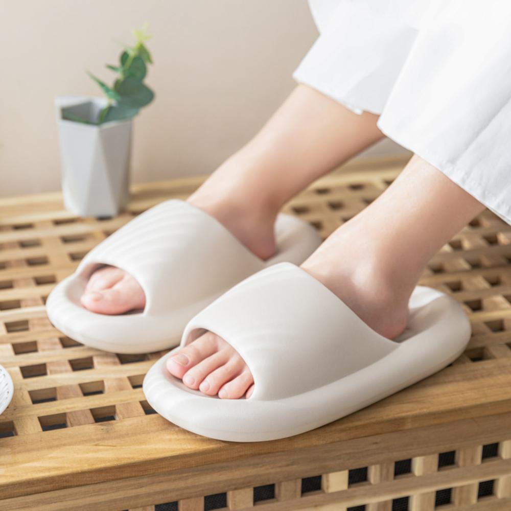 Modernlines Slippers White 250